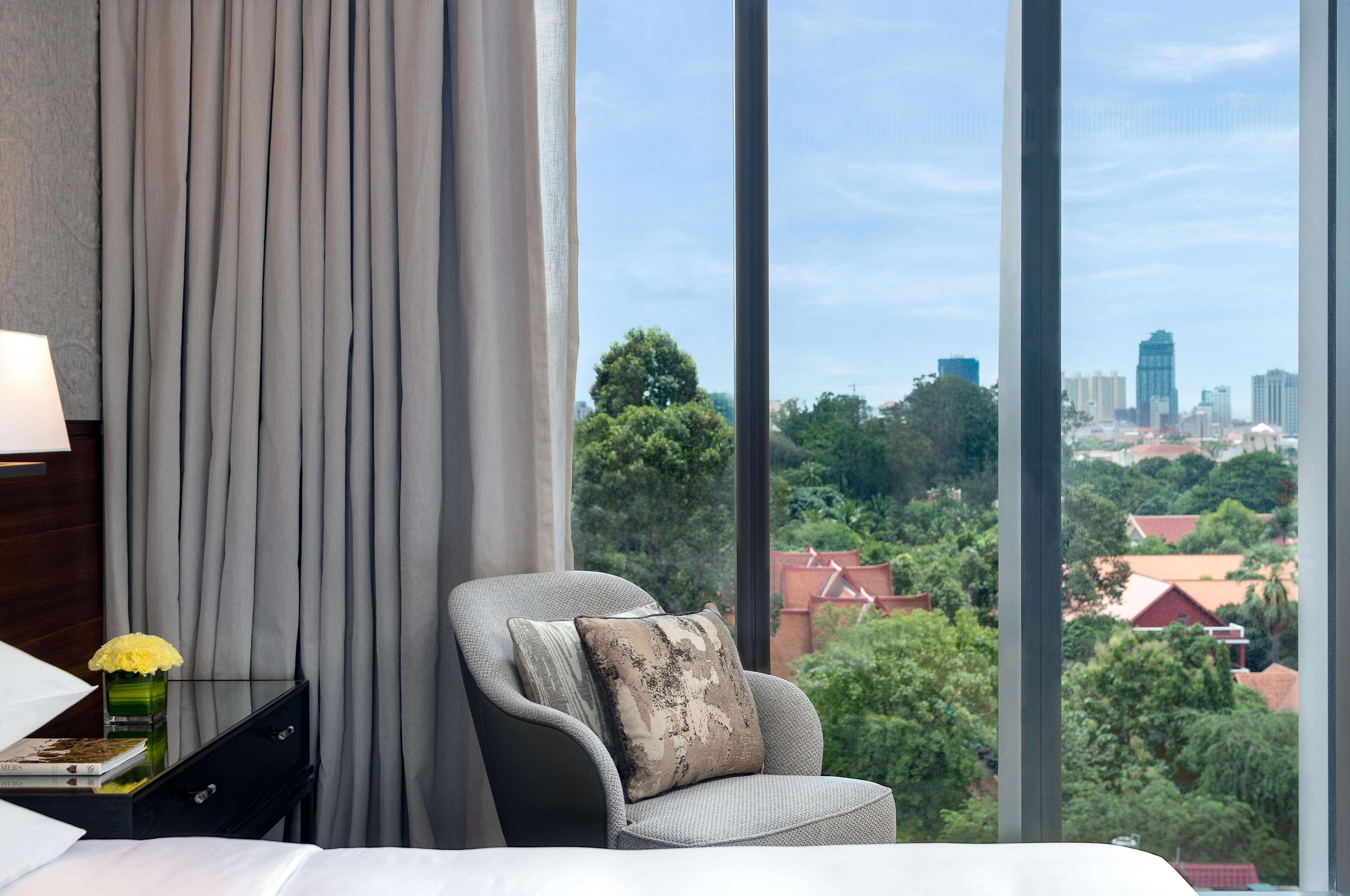Hyatt Regency Phnom Penh Exterior foto